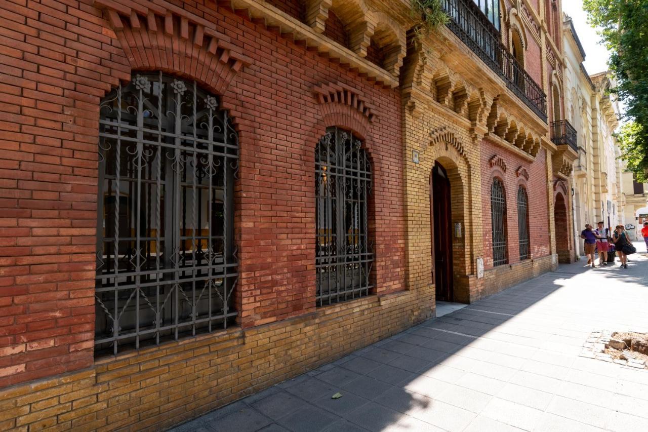 Apartamento Trahzo Seville Exterior photo